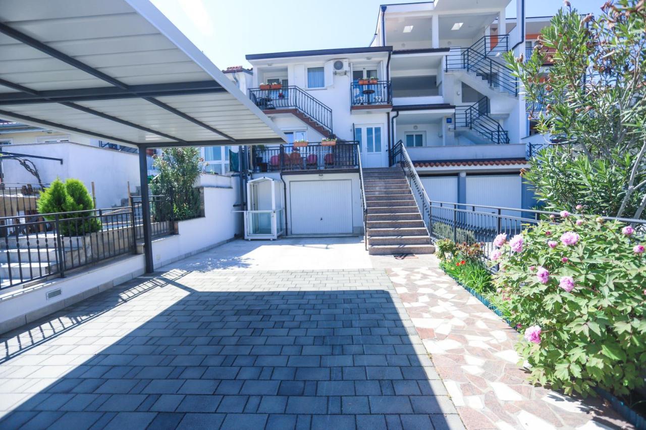 Apartment Ivica Porec Esterno foto